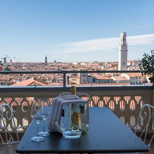 casa-corvina.hotelinveneto.com/